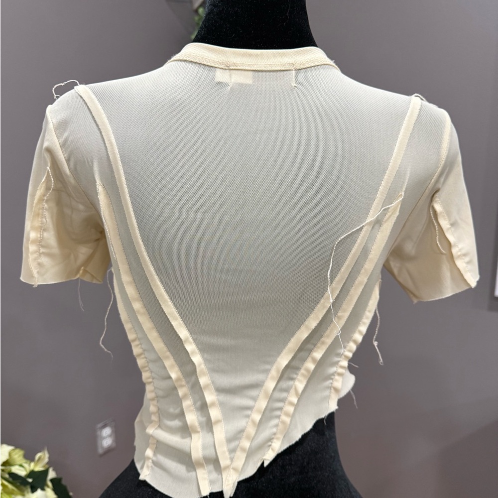 SAMI MIRO VINTAGE Cream Short Sleeve Top